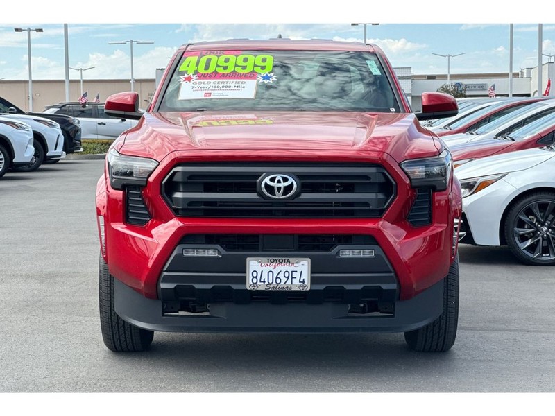 Toyota Tacoma Vehicle Full-screen Gallery Image 09