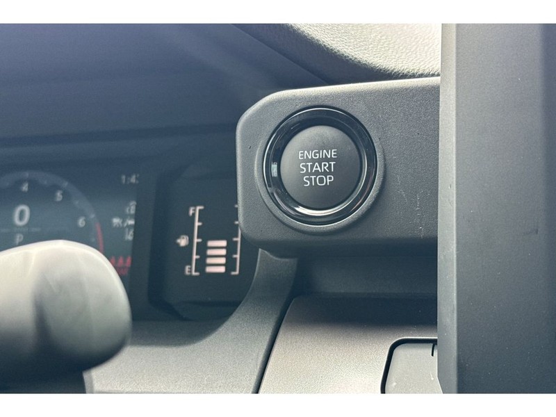 Toyota Tacoma Vehicle Full-screen Gallery Image 23