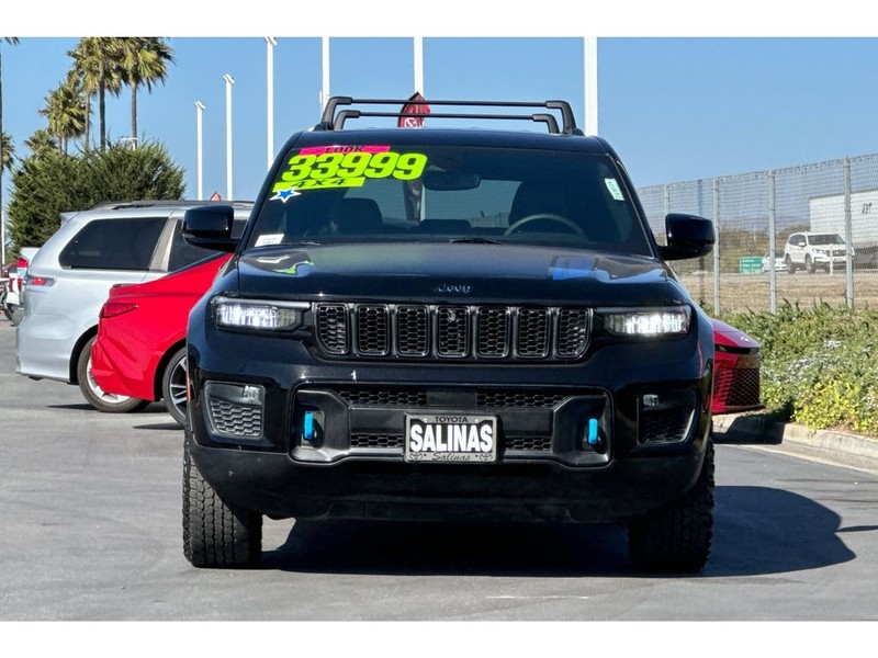 Jeep Grand Cherokee 4xe Vehicle Full-screen Gallery Image 09