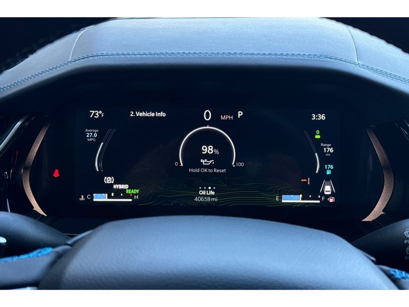 Jeep Grand Cherokee 4xe Vehicle Full-screen Gallery Image 26