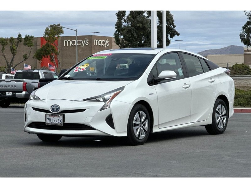 Toyota Prius Vehicle Full-screen Gallery Image 08