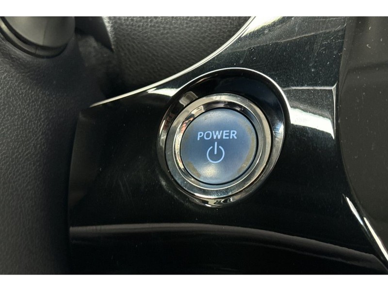 Toyota Prius Vehicle Full-screen Gallery Image 23