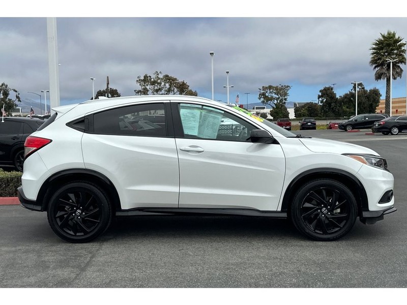 Honda HR-V Vehicle Full-screen Gallery Image 03
