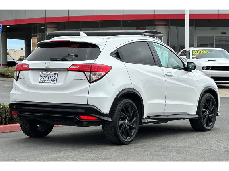 Honda HR-V Vehicle Full-screen Gallery Image 04