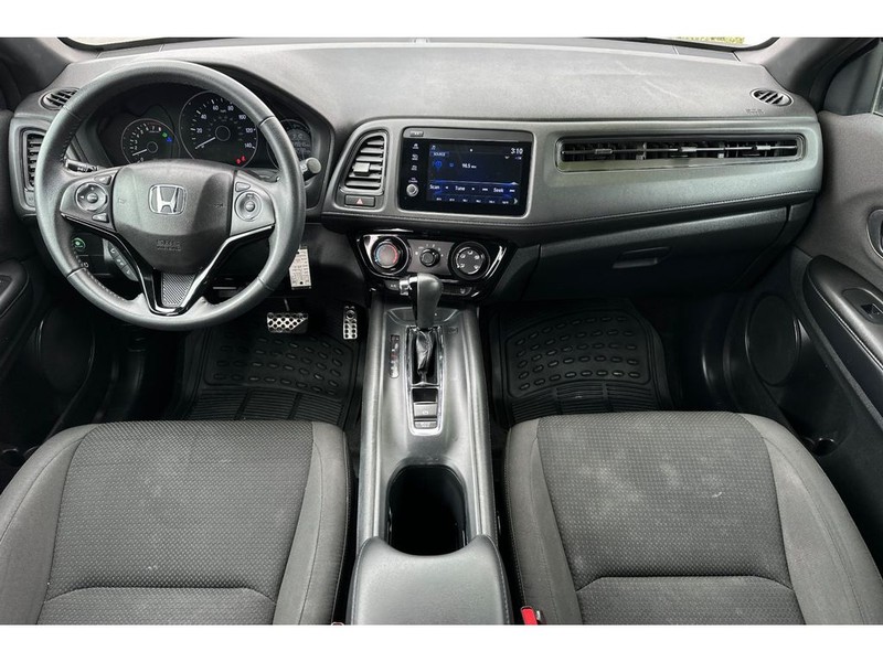 Honda HR-V Vehicle Full-screen Gallery Image 14