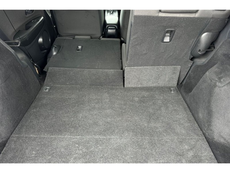 Honda HR-V Vehicle Full-screen Gallery Image 16