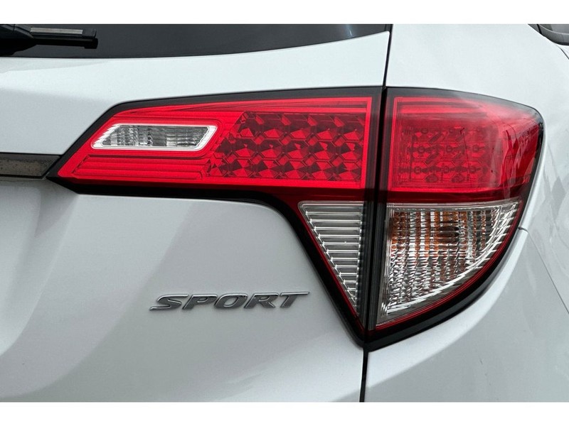 Honda HR-V Vehicle Full-screen Gallery Image 31