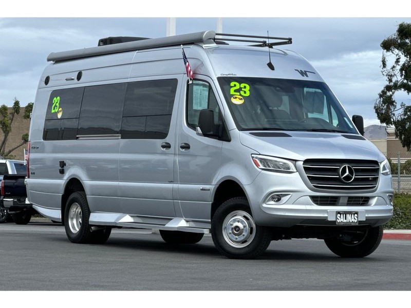 Mercedes-Benz Sprinter 3500 XD Vehicle Full-screen Gallery Image 02