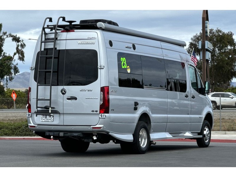 Mercedes-Benz Sprinter 3500 XD Vehicle Full-screen Gallery Image 04