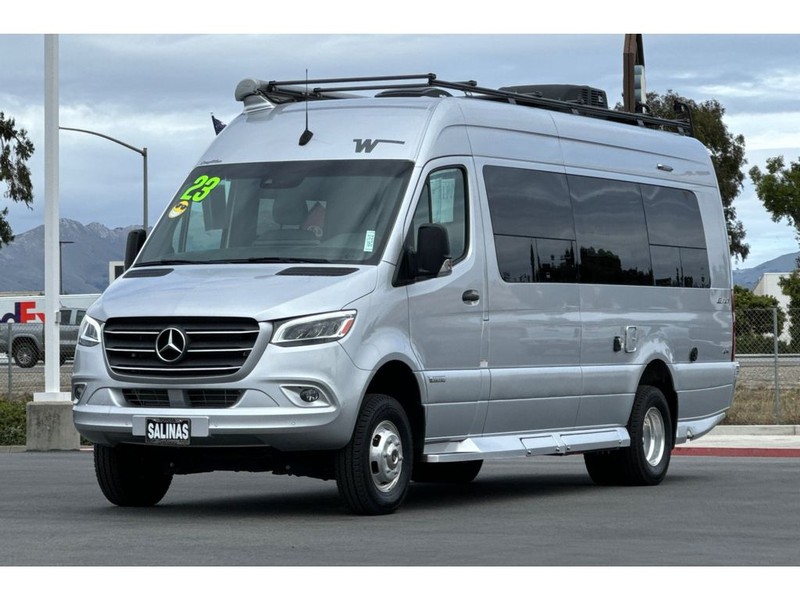 Mercedes-Benz Sprinter 3500 XD Vehicle Full-screen Gallery Image 08