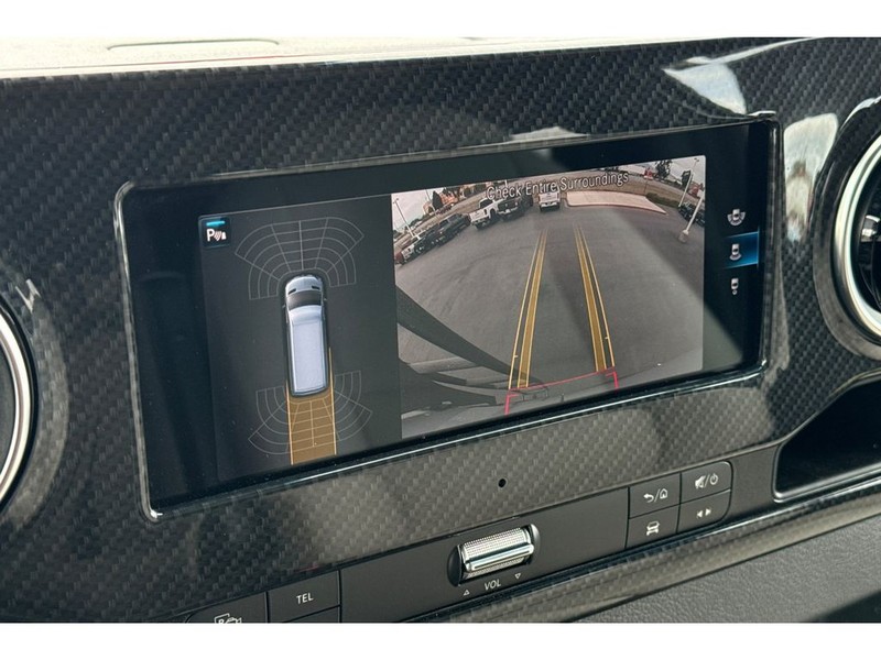 Mercedes-Benz Sprinter 3500 XD Vehicle Full-screen Gallery Image 20