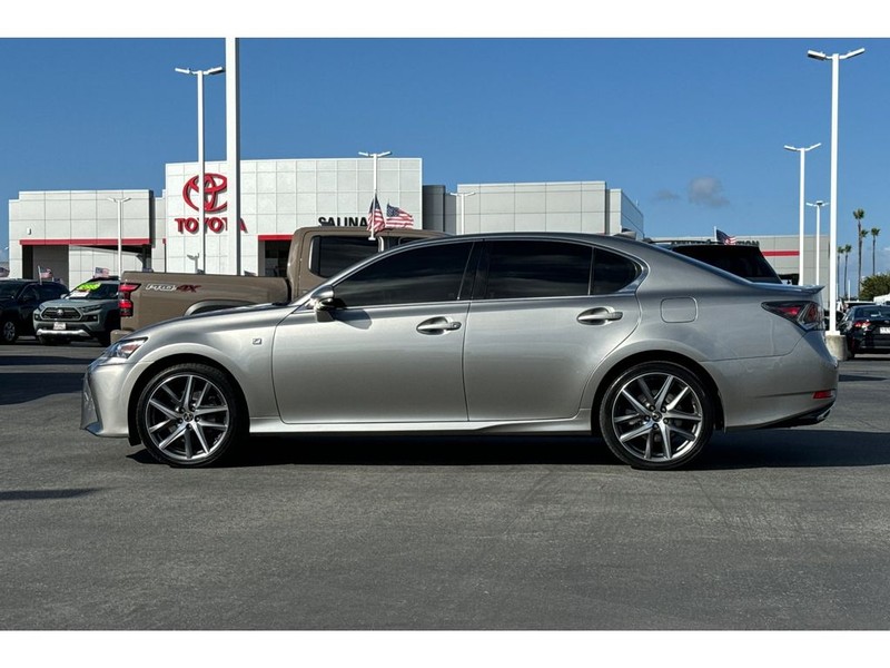 Lexus GS 350 Vehicle Full-screen Gallery Image 07