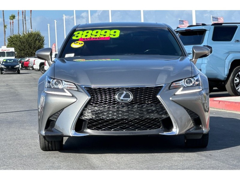 Lexus GS 350 Vehicle Full-screen Gallery Image 09