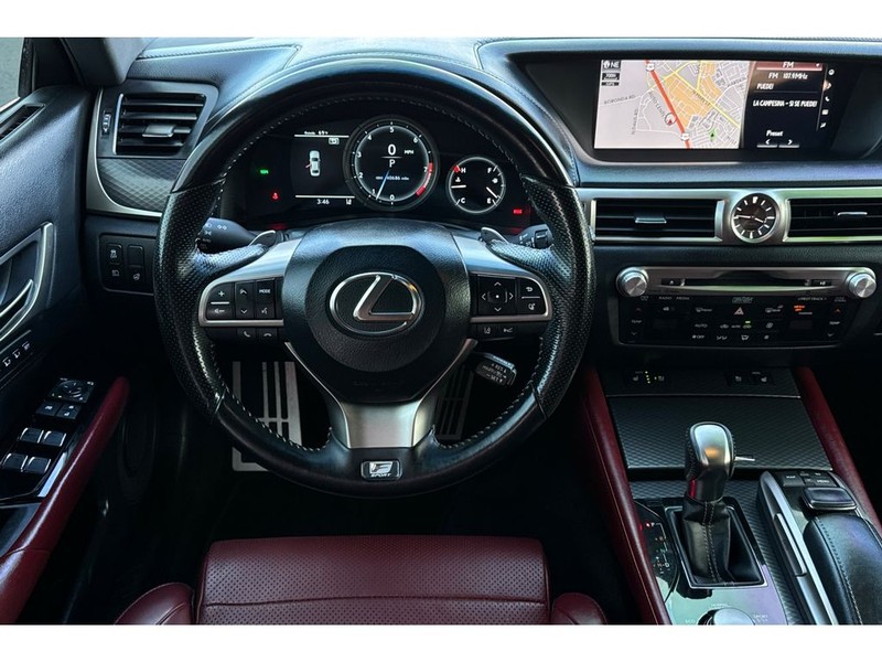 Lexus GS 350 Vehicle Full-screen Gallery Image 16