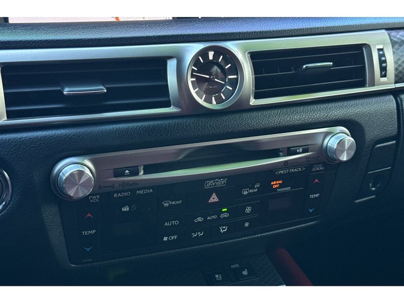 Lexus GS 350 Vehicle Full-screen Gallery Image 20