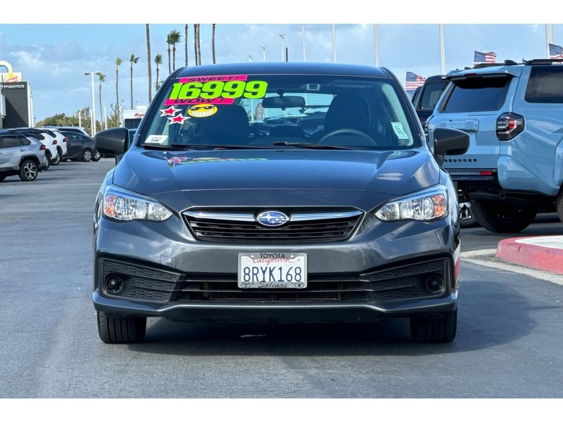 Subaru Impreza Vehicle Full-screen Gallery Image 09