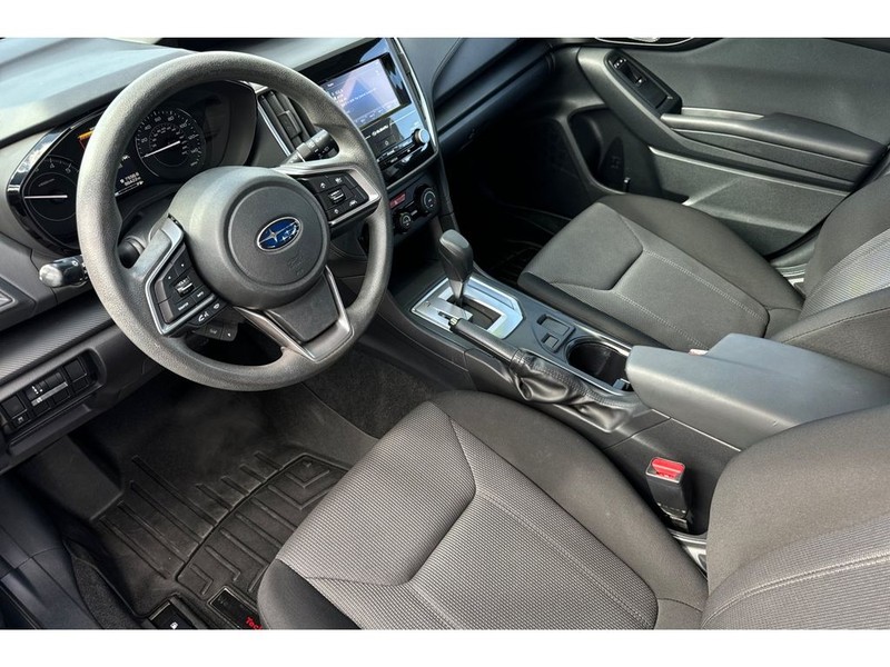 Subaru Impreza Vehicle Full-screen Gallery Image 10