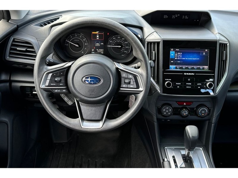 Subaru Impreza Vehicle Full-screen Gallery Image 15
