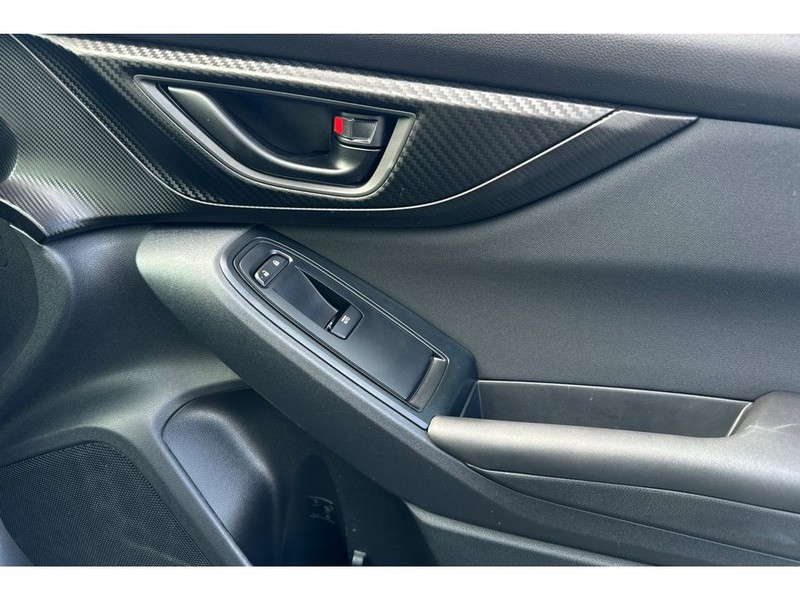 Subaru Impreza Vehicle Full-screen Gallery Image 18