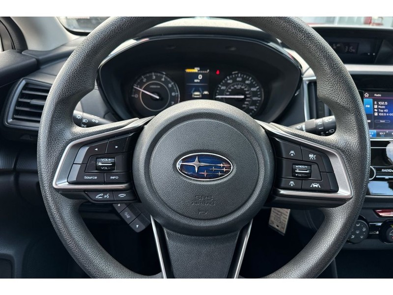 Subaru Impreza Vehicle Full-screen Gallery Image 23
