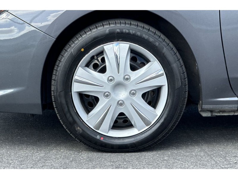 Subaru Impreza Vehicle Full-screen Gallery Image 29