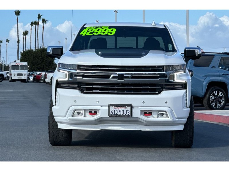 Chevrolet Silverado Vehicle Full-screen Gallery Image 09