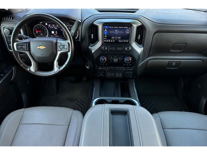 Chevrolet Silverado Vehicle Full-screen Gallery Image 15