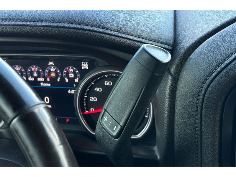Chevrolet Silverado Vehicle Full-screen Gallery Image 21