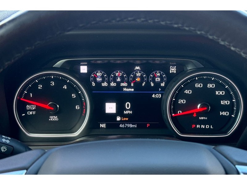 Chevrolet Silverado Vehicle Full-screen Gallery Image 26