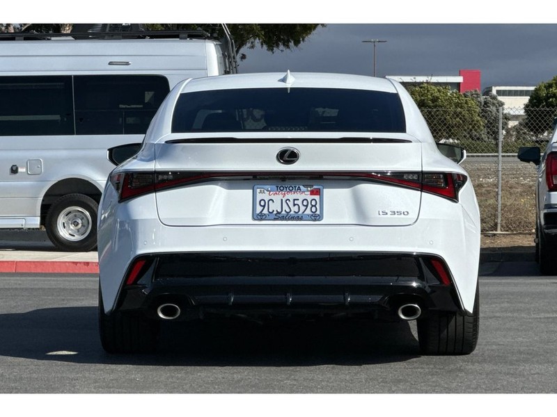 Lexus IS 350 Vehicle Full-screen Gallery Image 05