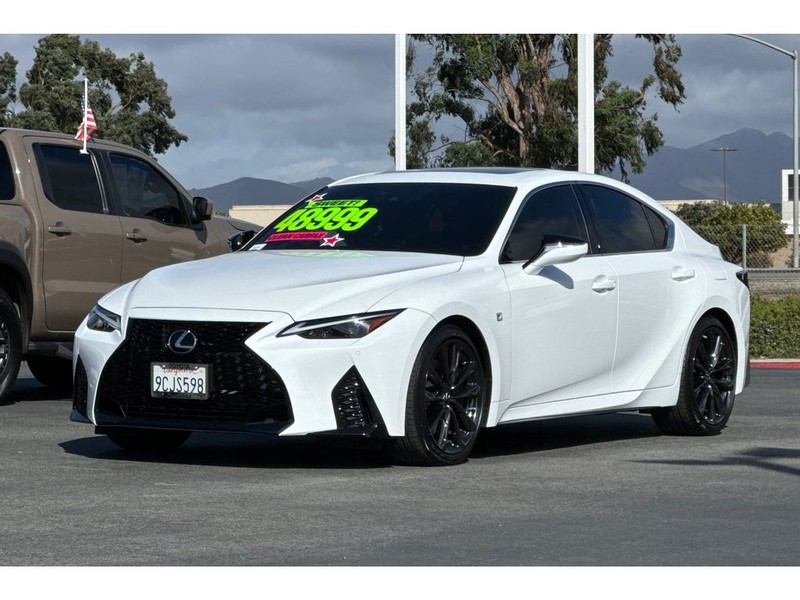 Lexus IS 350 Vehicle Full-screen Gallery Image 08