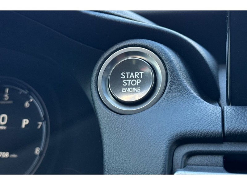 Lexus IS 350 Vehicle Full-screen Gallery Image 22