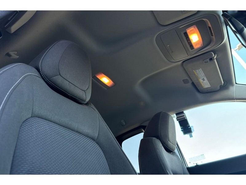 Chevrolet Colorado Vehicle Full-screen Gallery Image 18