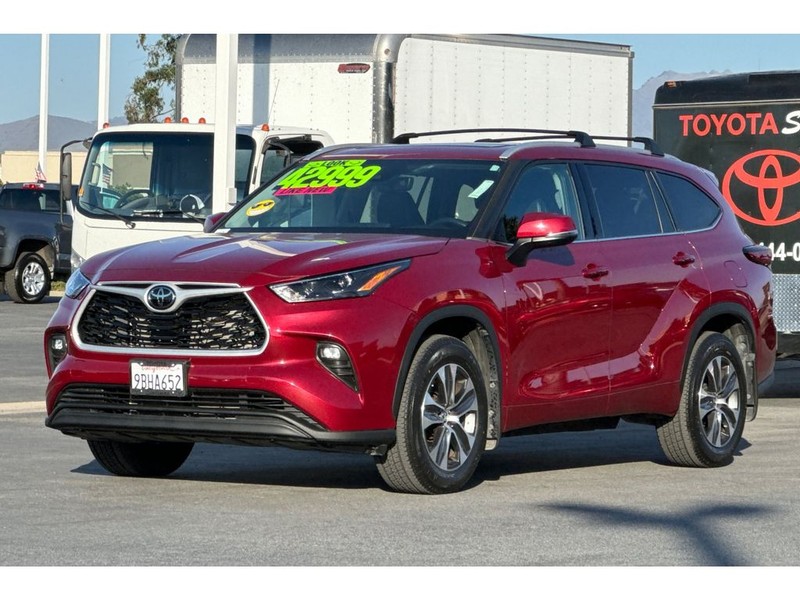 Toyota Highlander Vehicle Full-screen Gallery Image 08