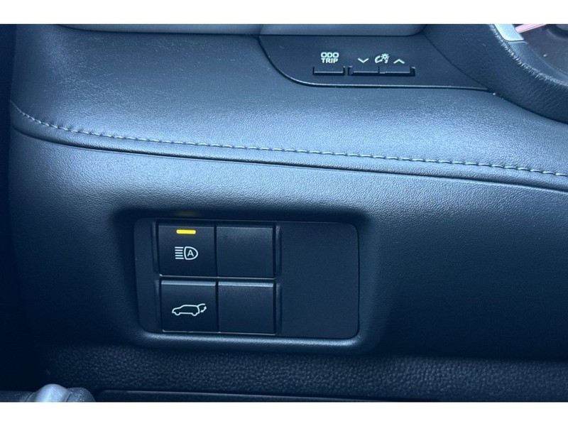 Toyota Highlander Vehicle Full-screen Gallery Image 29