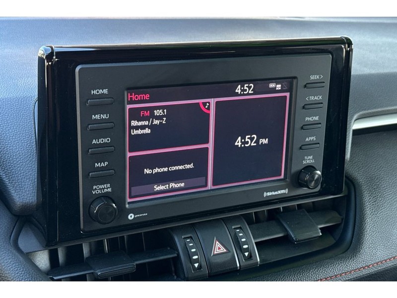 Toyota RAV4 Vehicle Full-screen Gallery Image 20
