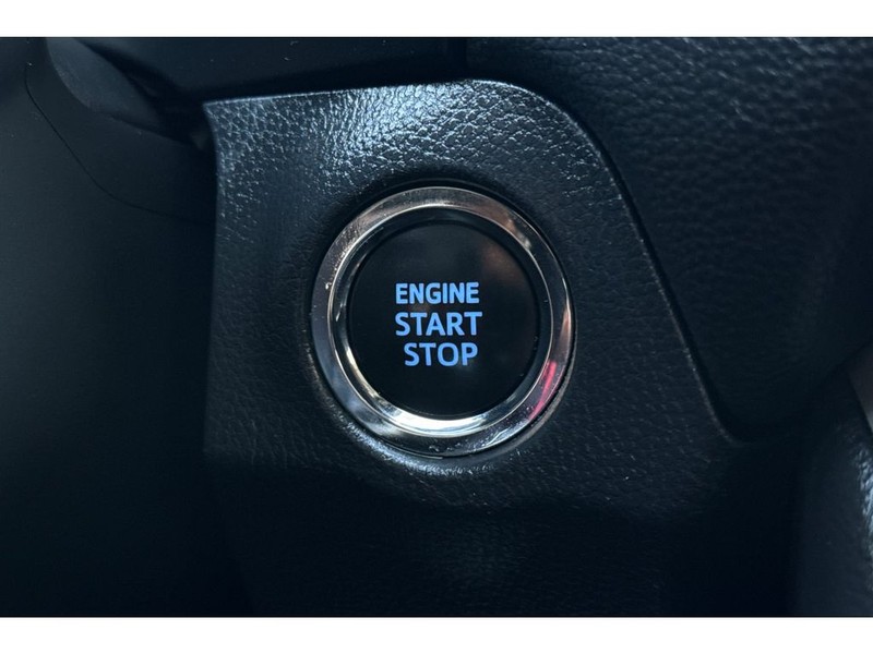 Toyota RAV4 Vehicle Full-screen Gallery Image 23
