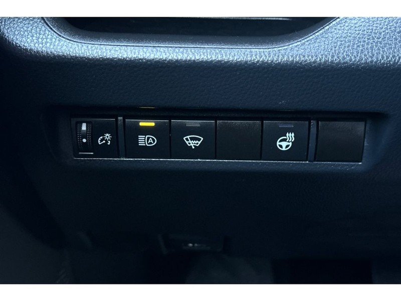 Toyota RAV4 Vehicle Full-screen Gallery Image 29