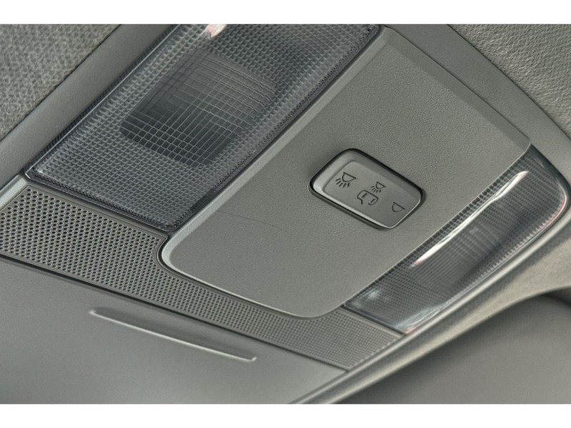 Kia Forte Vehicle Full-screen Gallery Image 30