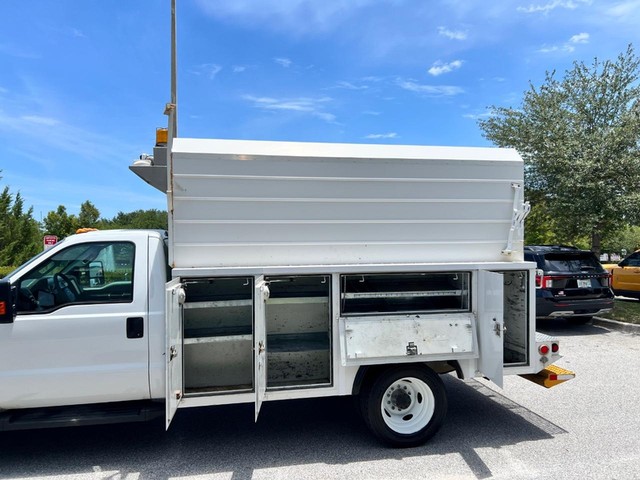 2012 Ford F-550 - Photo 9