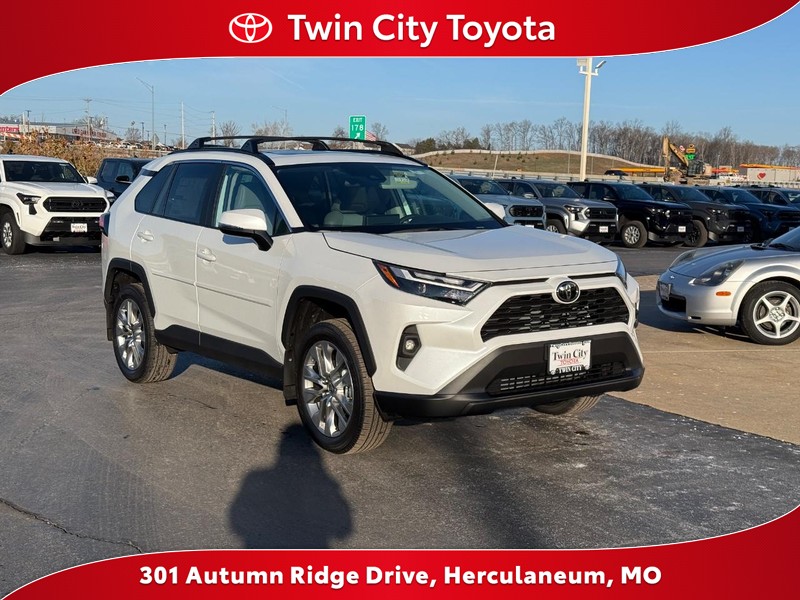 2025 Toyota RAV4 XLE Premium's photo