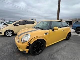 2009 MINI Cooper Base's photo