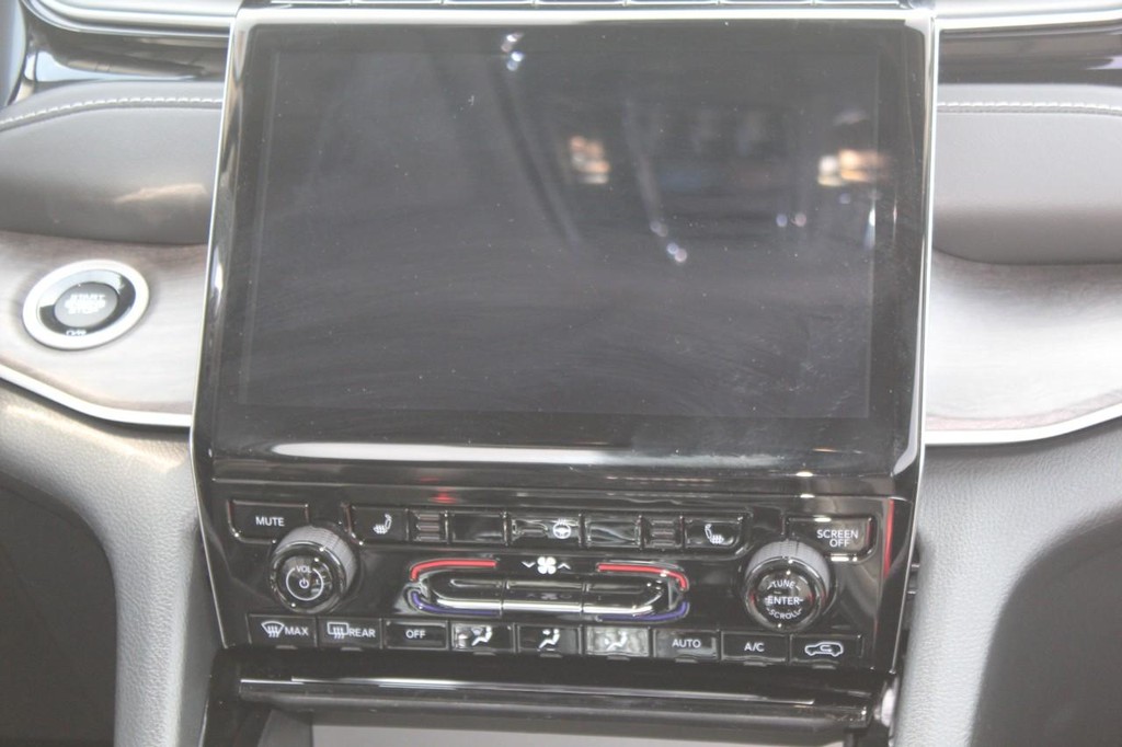 Jeep Grand Cherokee 4xe Vehicle Full-screen Gallery Image 14