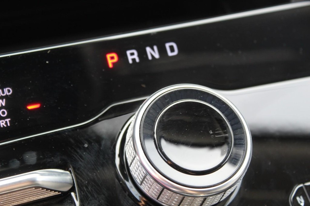 Jeep Grand Cherokee 4xe Vehicle Full-screen Gallery Image 19