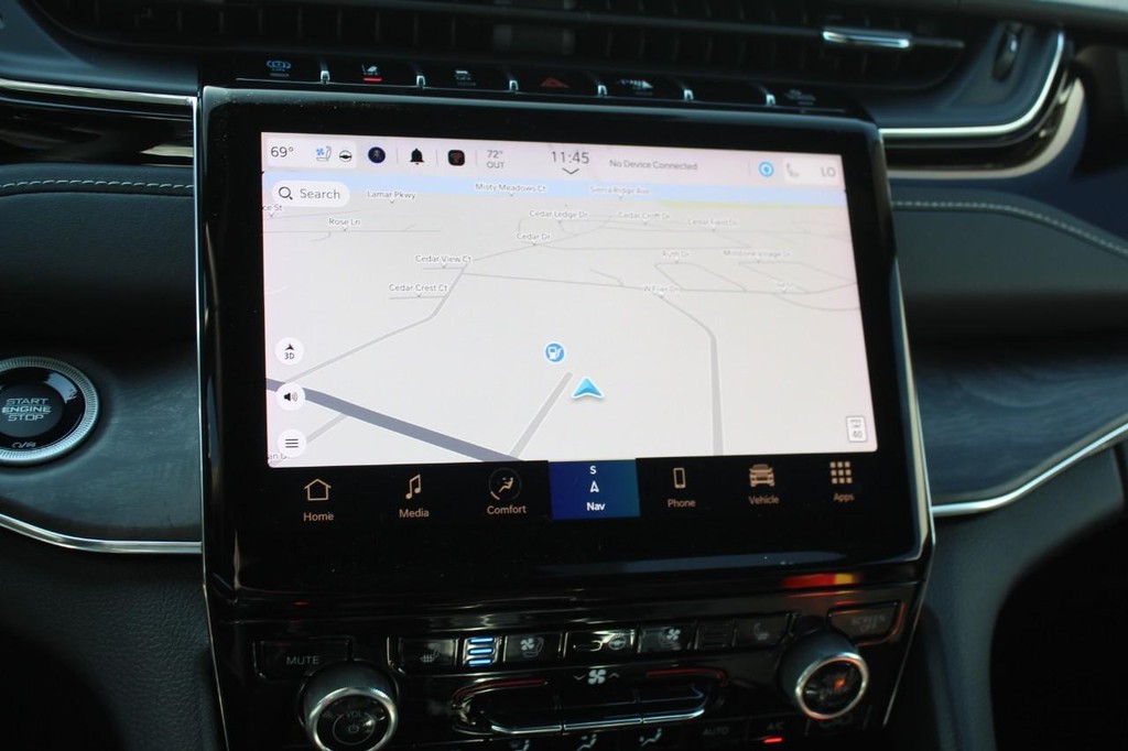 Jeep Grand Cherokee 4xe Vehicle Full-screen Gallery Image 15