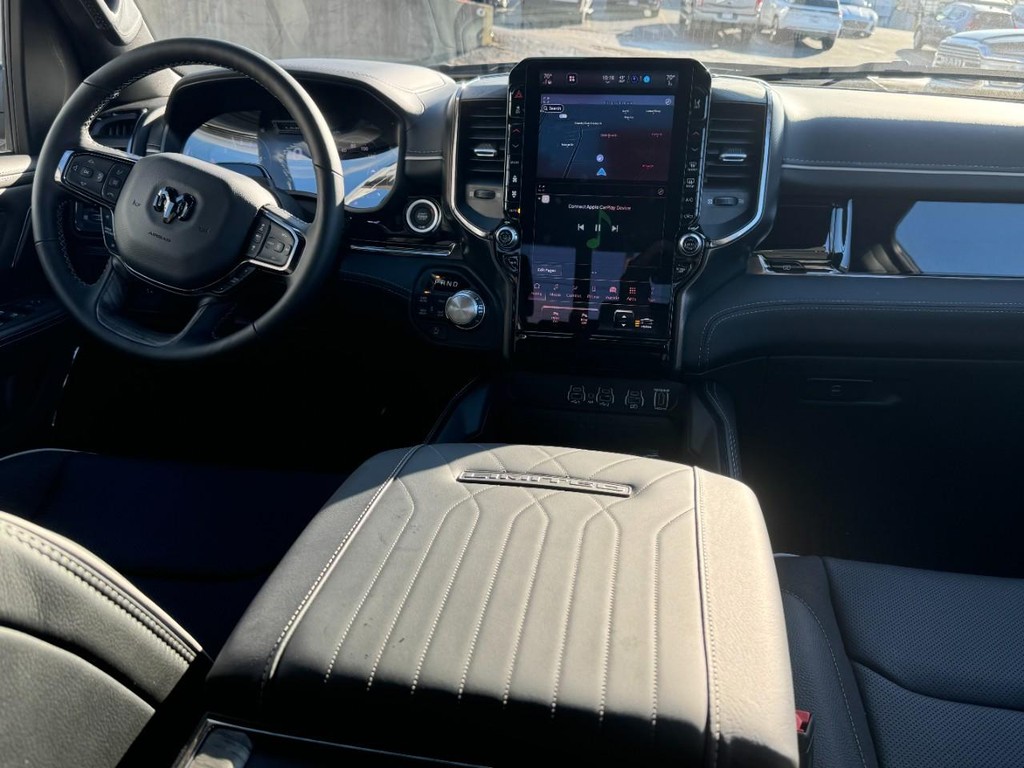 Ram 1500 Vehicle Full-screen Gallery Image 06