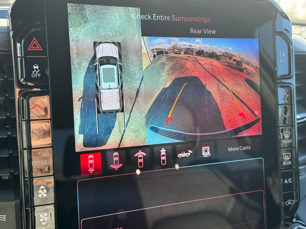 Ram 1500 Vehicle Full-screen Gallery Image 17