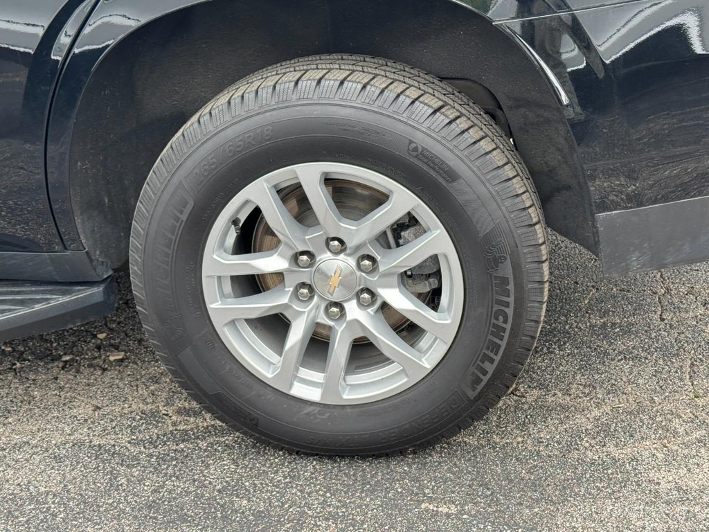 Chevrolet Tahoe Vehicle Full-screen Gallery Image 05