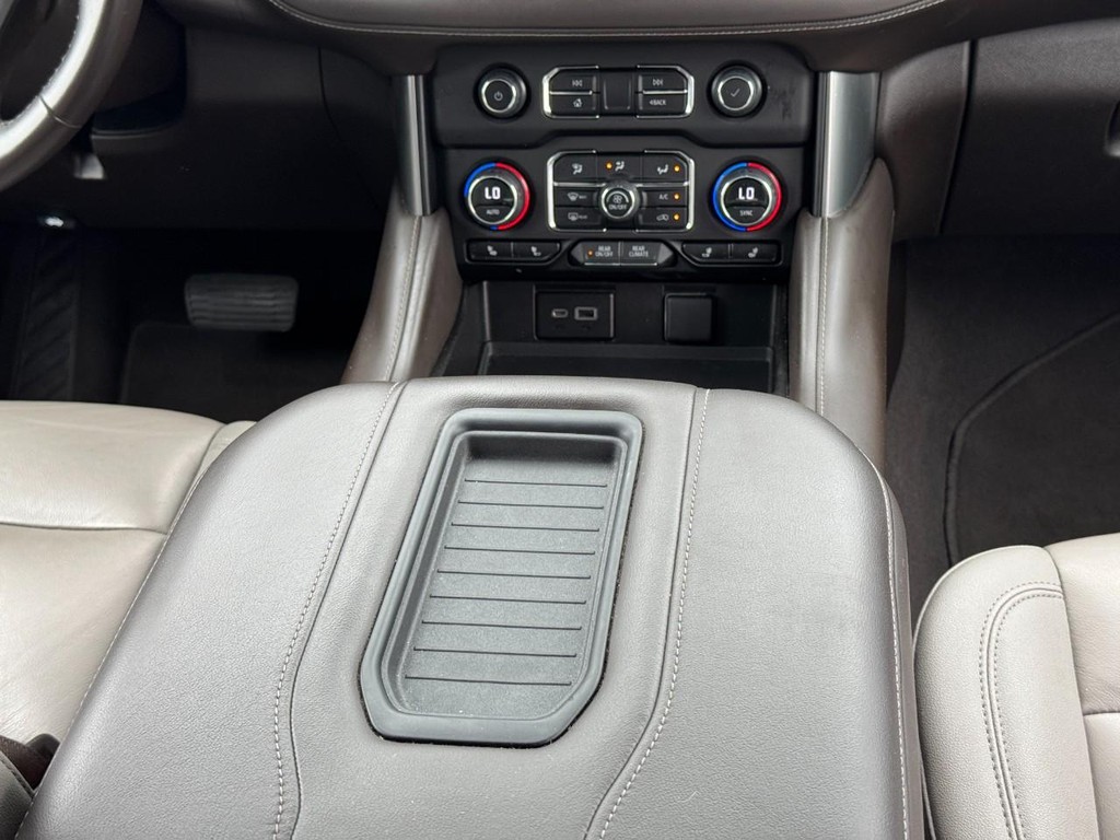 Chevrolet Tahoe Vehicle Full-screen Gallery Image 15