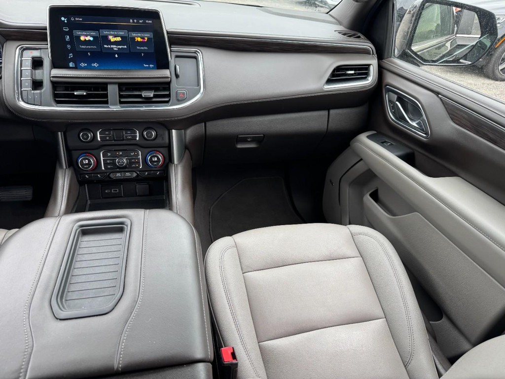 Chevrolet Tahoe Vehicle Full-screen Gallery Image 16